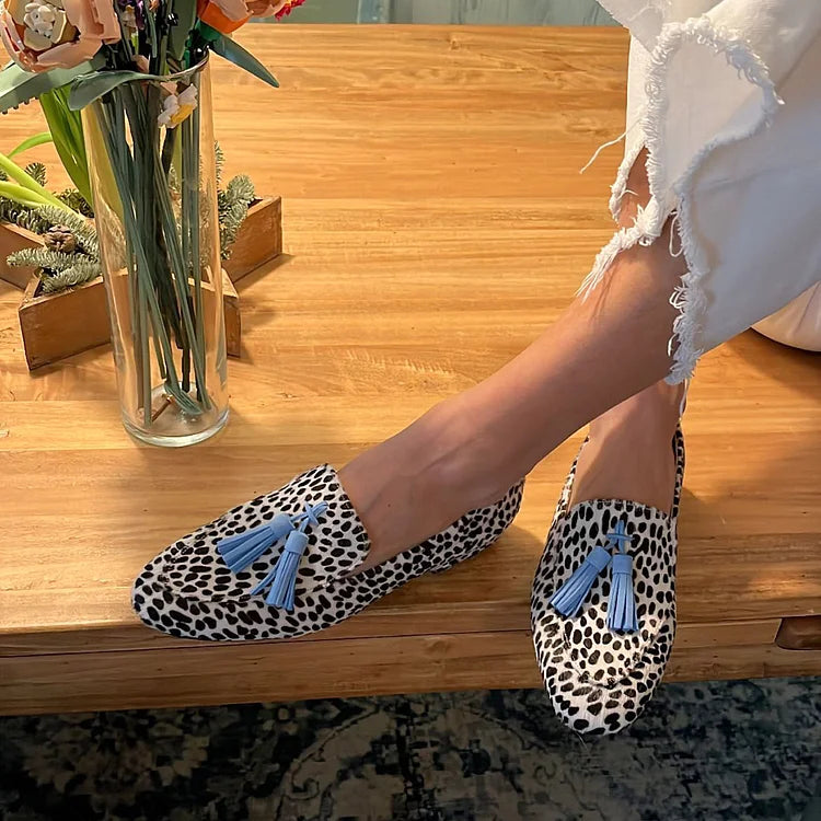 Ina | Spotted Loafers with Blue Tassel