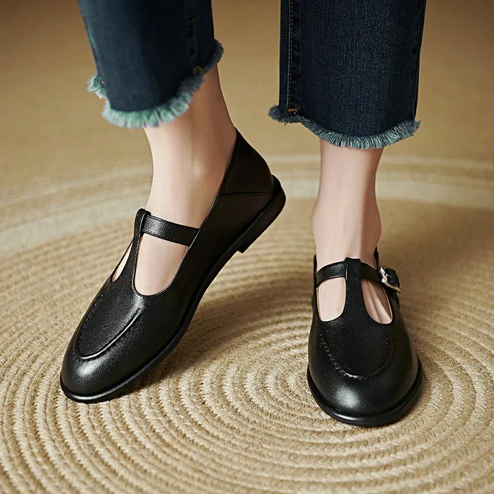 Annie | Low Heeled Pumps
